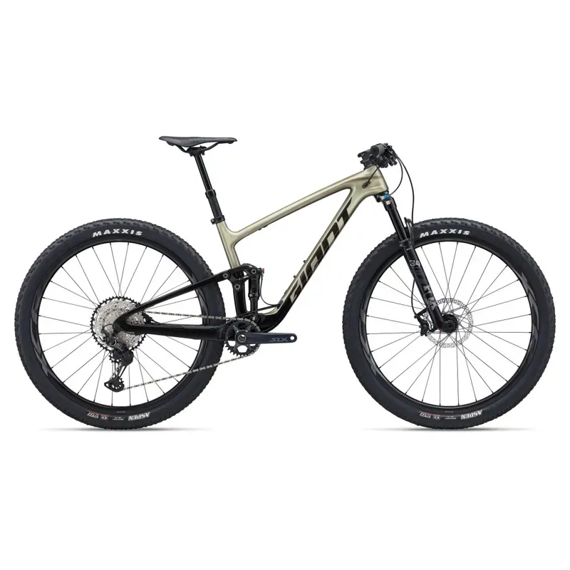 Mountain Bikes Giant Cairns
