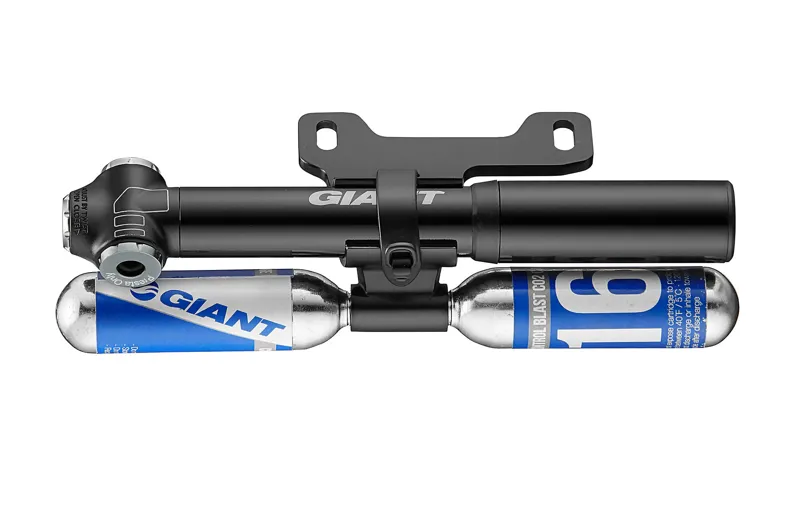 Giant Control Mini Pro Bike Pump and CO2 Inflation Kit in Black