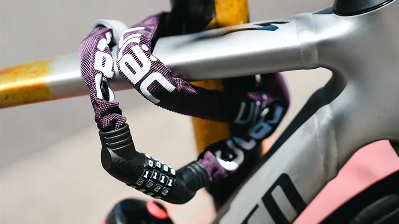 Ulac ST Fighter Combo Chain Lock 5mm x 100cm in Sangria-3