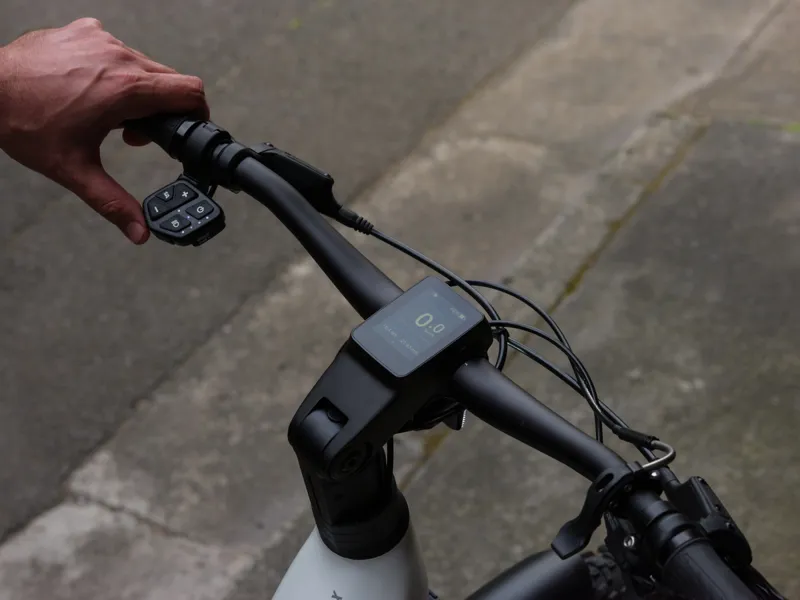 Giant AnyTour X E+ 3 Electric Step-Through Bicycle in Snow Drift-1