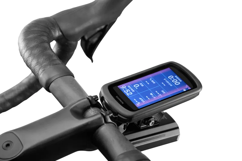 Giant Recon Plus TL300R Rear Light and Radar in Black-5