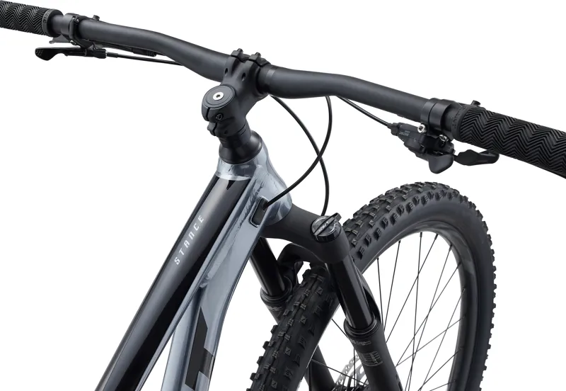 Giant Stance 29 2 Trail Bike in Knight Shield-3