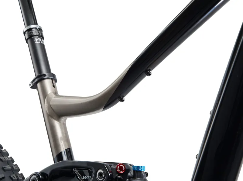 2022 Giant Trance X 1 Trail Bike in Black/Smoke Metal/Chrome-8