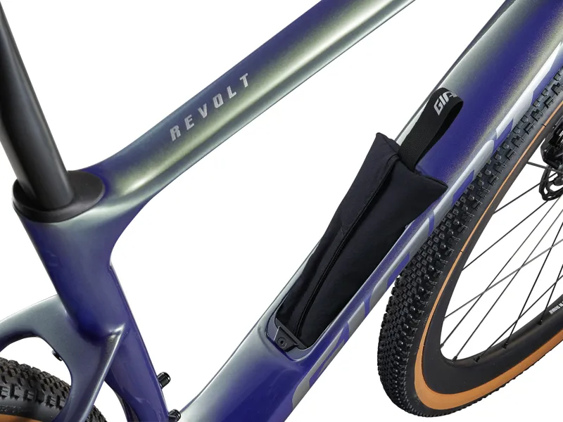 Giant Revolt Advanced Pro 0 Gravel Bike In Gloss Interstellar/Chrome-6