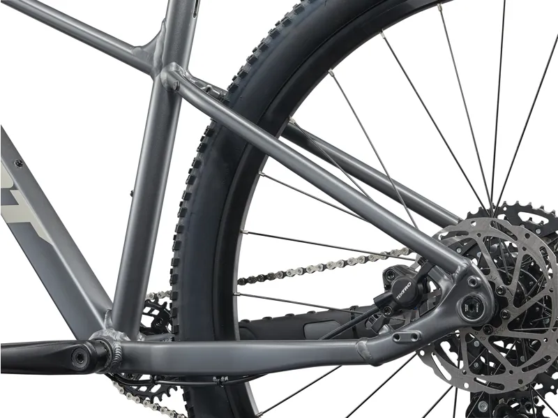 Giant Talon 29 1 Mens Hardtail Mountain Bike in Charcoal
