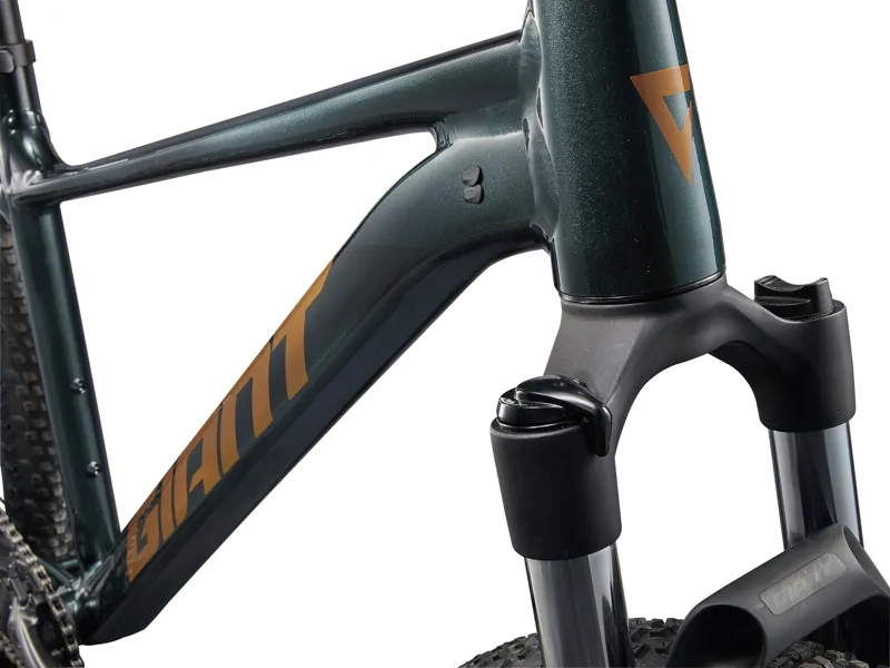 Giant Talon 29 2 Mens Hardtail Mountain Bike in Asphalt Green
