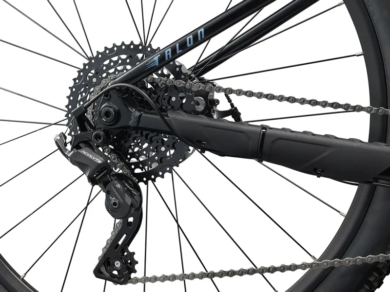 Giant Talon 4 Mens Hardtail Mountain Bike in Black-7