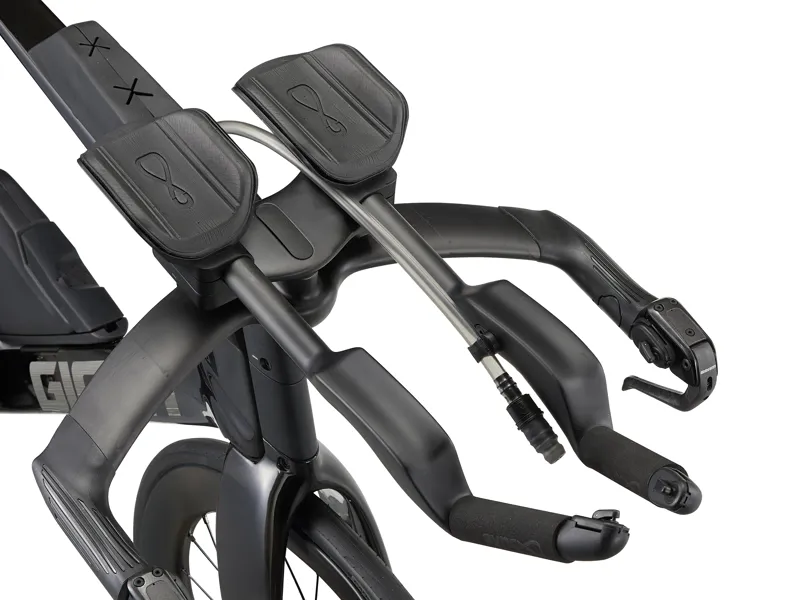 Giant Trinity Advanced SL 1 Triathlon Bike in Carbon/Matte Carbon-9