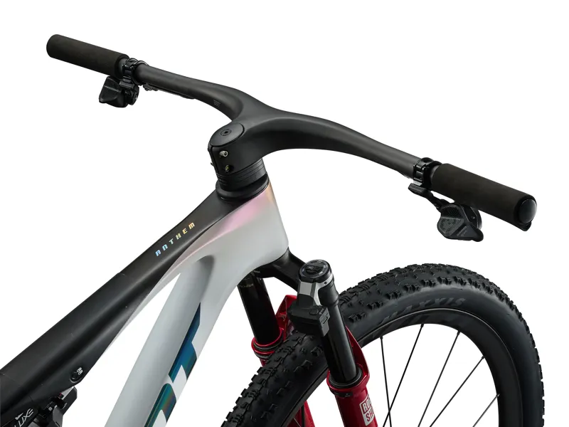 Giant Anthem Advanced SL SE XC Race Bike in White/Carbon-7