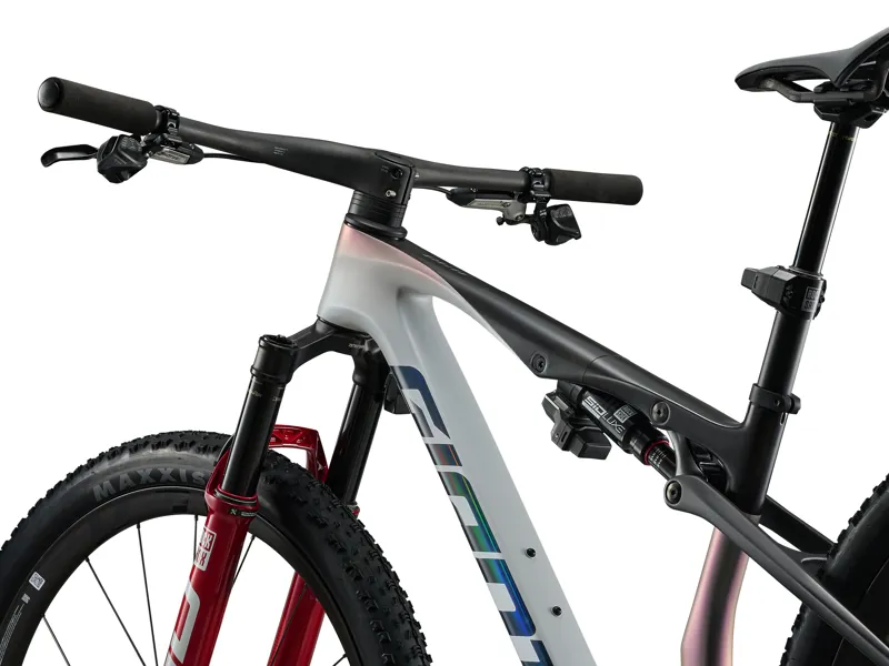 Giant Anthem Advanced SL SE XC Race Bike in White/Carbon-6