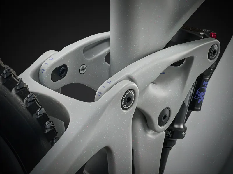 Giant Reign Advanced E+ 2 Electric Enduro Bike in Moon Dust-8