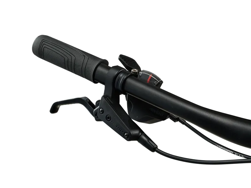 Giant STP 24 Kid's Mountain Bike in Black Chrome-10