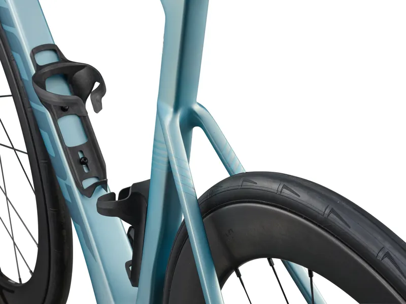 Giant Propel Advanced Pro 1 AXS Carbon Aero Road Bike in Cryo Silver-3