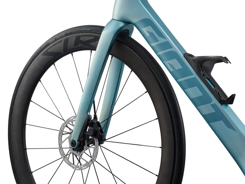 Giant Propel Advanced Pro 1 AXS Carbon Aero Road Bike in Cryo Silver-4