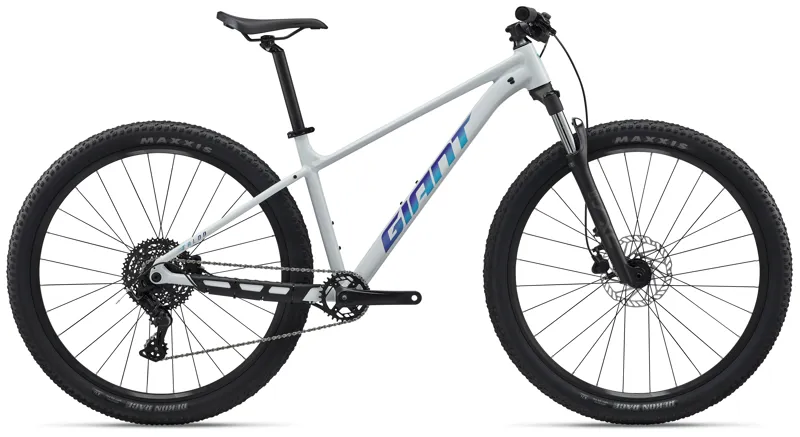 Giant Talon 29 2 Mens Aluminium Hardtail Mountain Bike in Icicle White