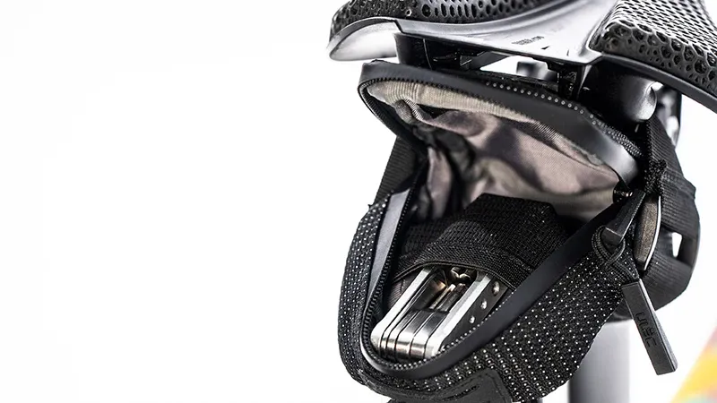 ULAC Radtail Verve Saddle Bag 0.5L in Black-5