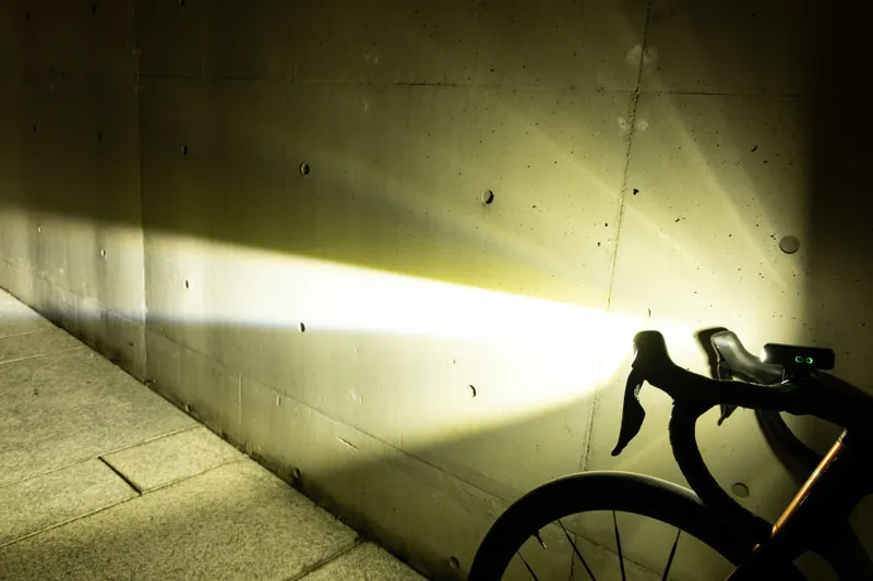 Giant Recon Plus HL1200 Rechargeable Headlight-11