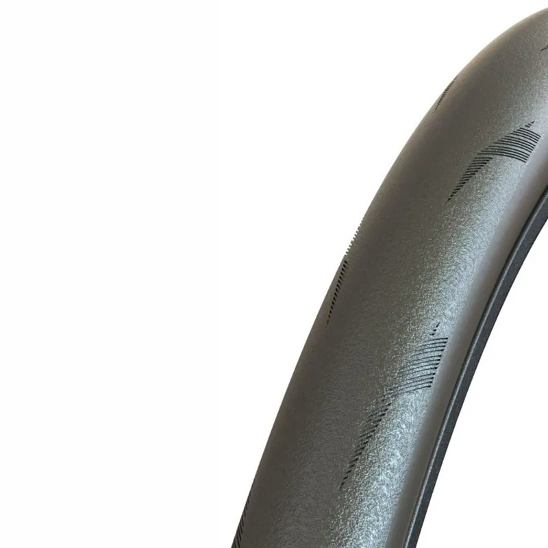 Maxxis High Road 700x30c Road Tyre Hypr K2 G3 Fold 150tpi in Black