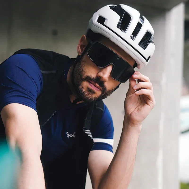 Ulac Otaku Sunglasses in Smoke Grey Frame with Polarized Black Lens-4