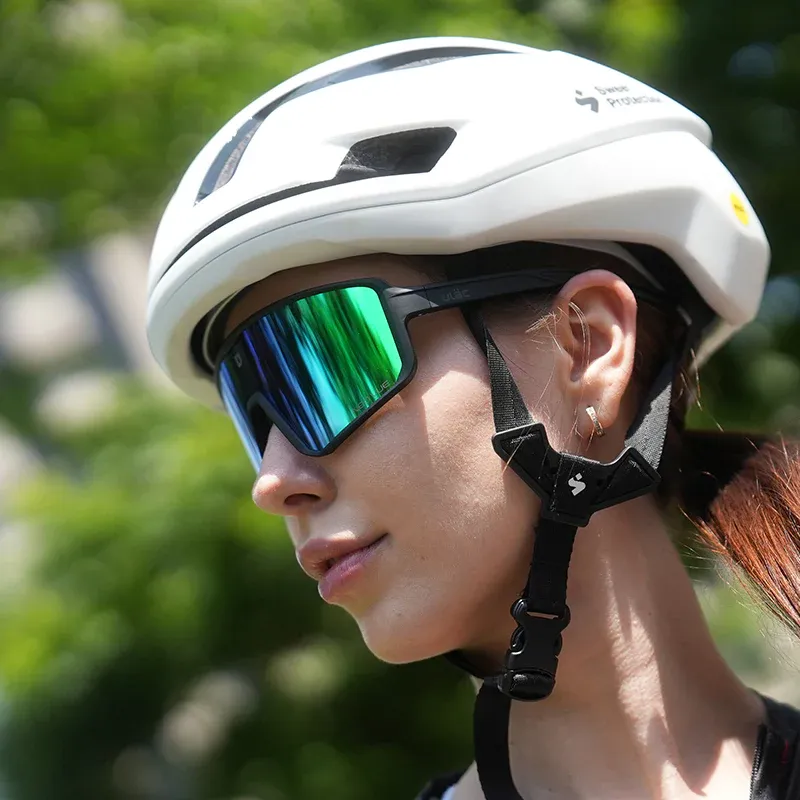 Ulac Luft Sunglasses in Jett Black With Boost Blue Lenses-4