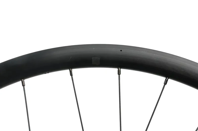 Giant PR2 Disc Rear Wheel 12x142 700c Tubeless in Black-2