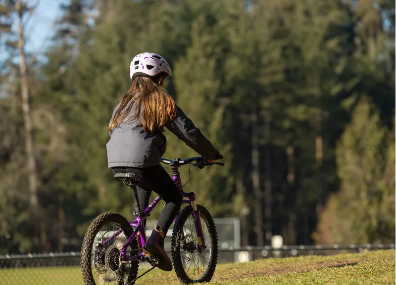 Lazer Nutz Kids Helmet With Kineticore Unicorns in Pink-8