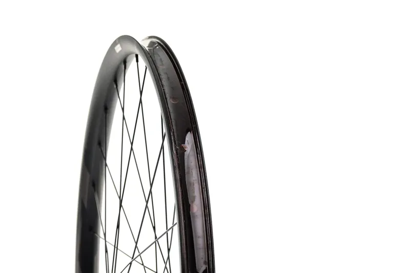 Giant AM 29 Front Wheel 15x110mm Tubeless Centrelock in Black-1
