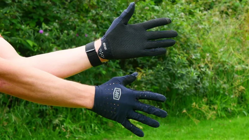 100% Sling Full Finger Mens Gloves in Black-1