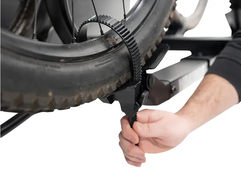 Yakima HoldUp 2in Hitch 2-Bike Rack in Black-8